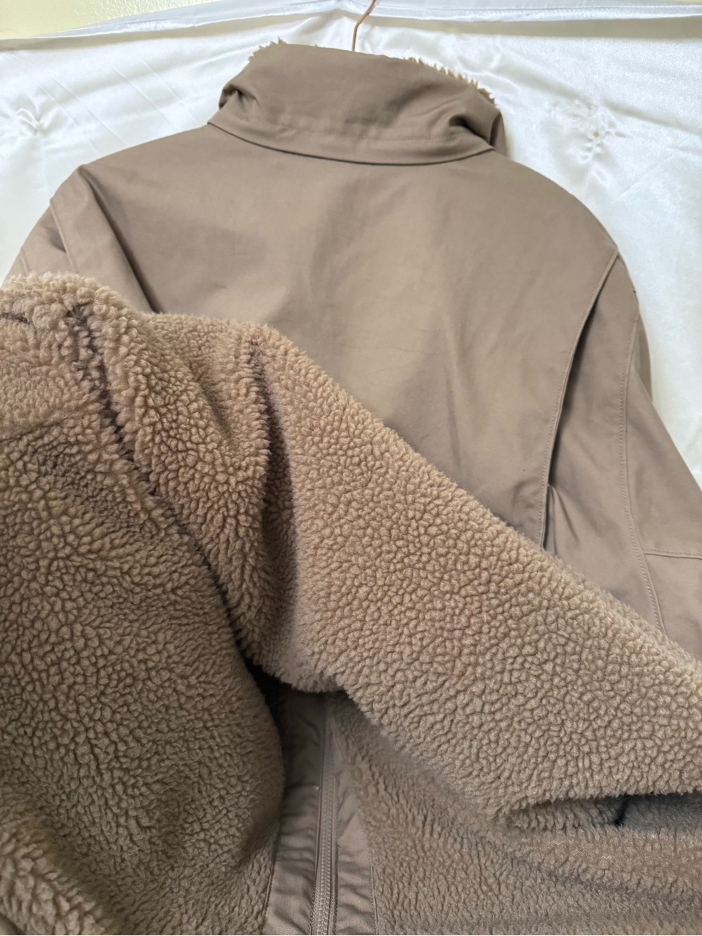 Patagonia Men's Brown Insulated Sherpa-Lined Jacket - Picture 6 of 6